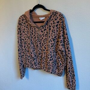 Olive & Oak cropped hoodie Sz L impeccable condition